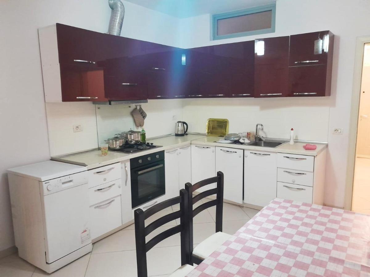 Alpha City Center Apartment Shkoder Bagian luar foto