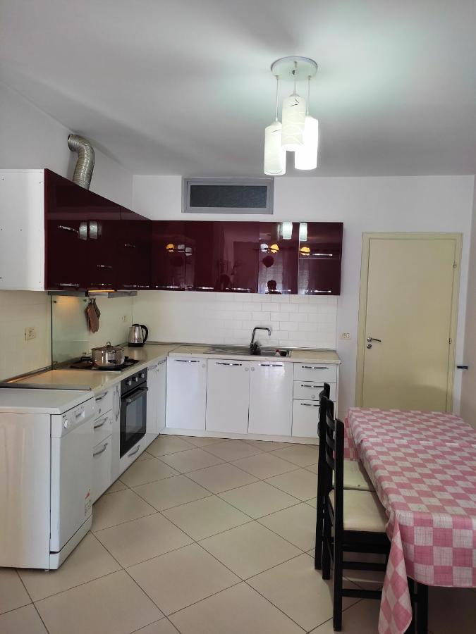 Alpha City Center Apartment Shkoder Bagian luar foto
