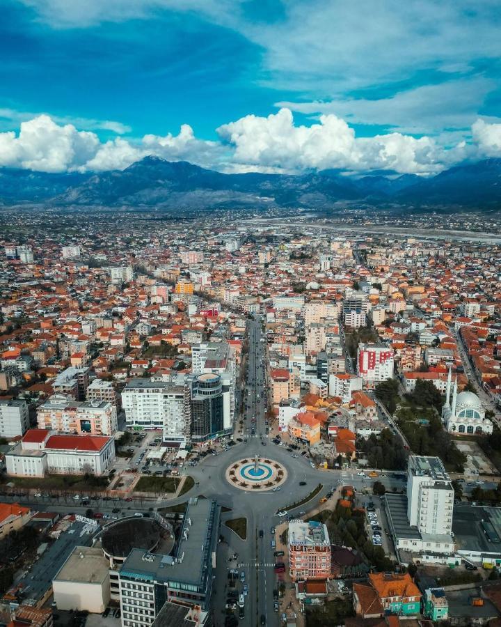 Alpha City Center Apartment Shkoder Bagian luar foto