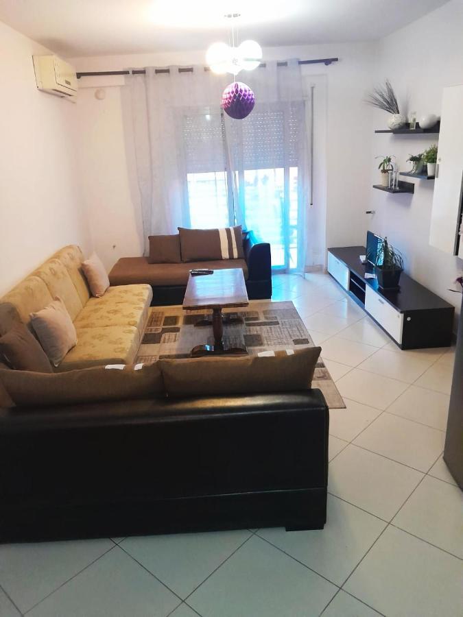 Alpha City Center Apartment Shkoder Bagian luar foto